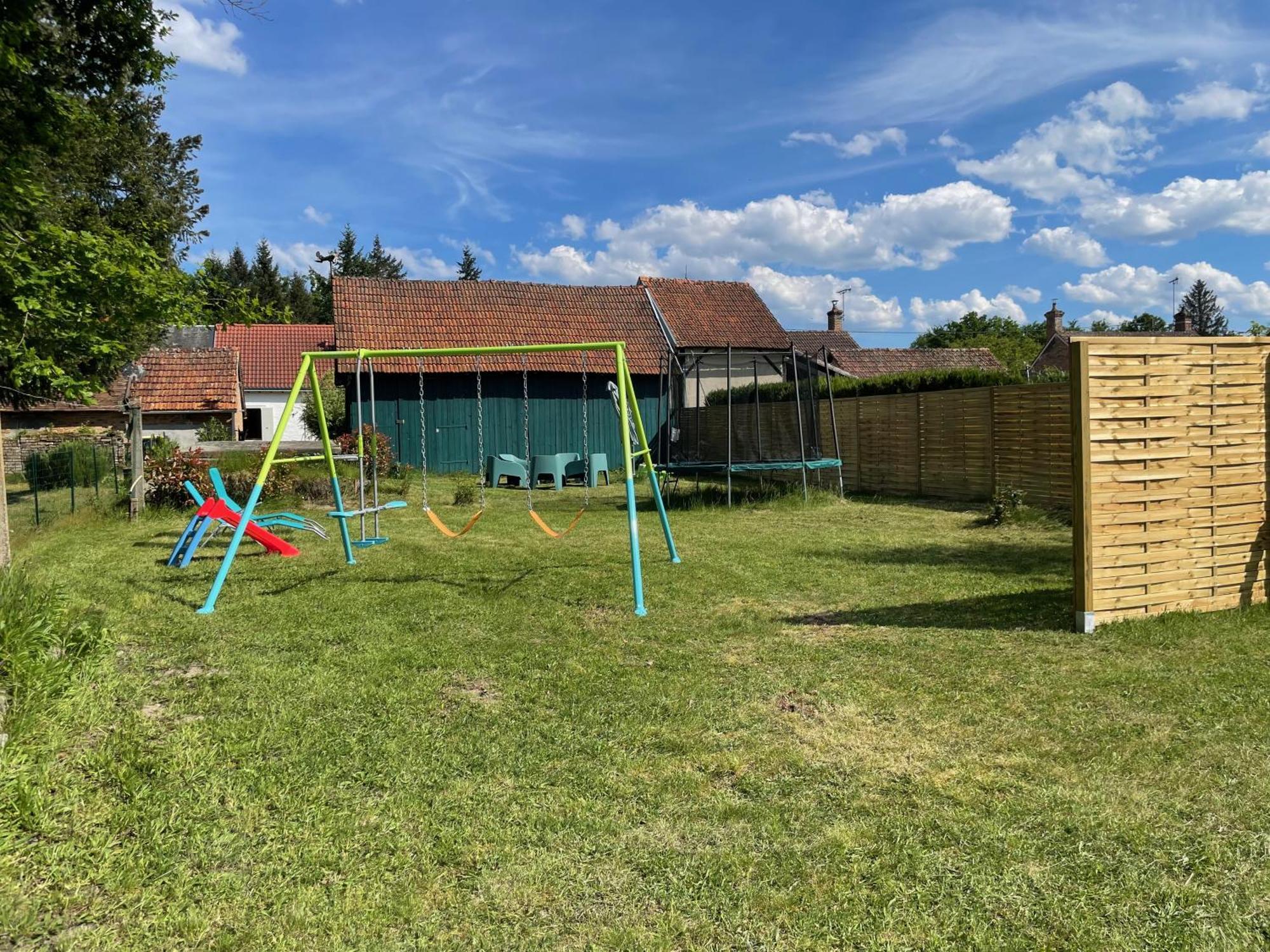 Le Cocoon D'Annabelle - Jolie Maison Avec Jeux Et Grand Jardin Pierrefitte-sur-Sauldre Eksteriør bilde